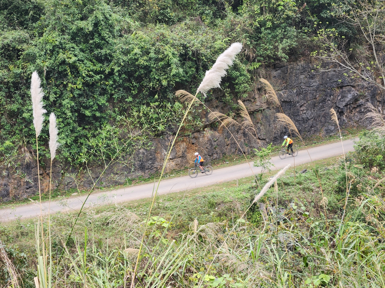 Bicycle Tour Cao Bang Province: Pedal Through Vietnam’s Rugged Northeast